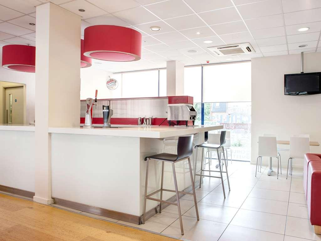 Travelodge Kew Bridge Londres Restaurant photo